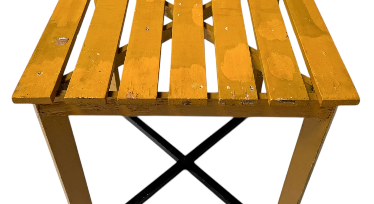 Two Art Deco Modernist Lacquered Beech Armchairs and Table, 1930s